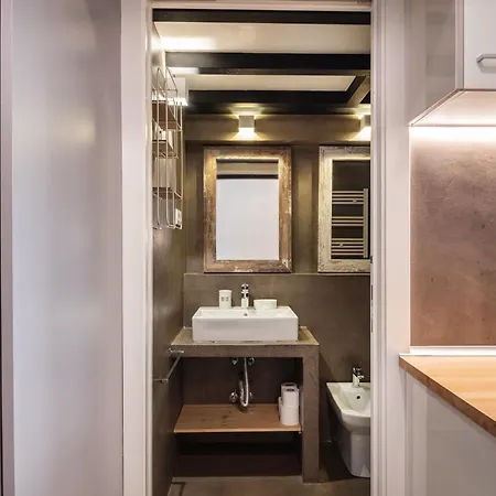 Beautiful Renovated Loft Minutes From The * ברצלונה