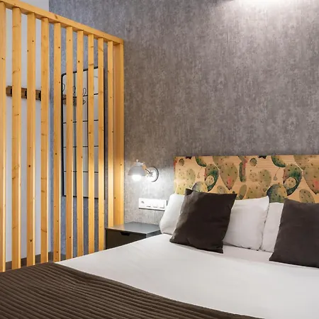 شقة Beautiful Renovated Loft Minutes From The برشلونة